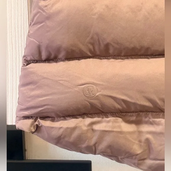 Lululemon Pack It Down Vest Mauve Stone Goose Down Puffer Packable Travel Vest - Picture 6 of 6